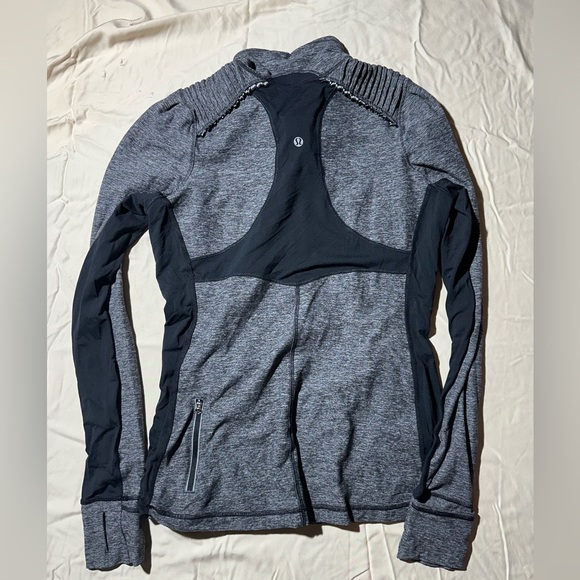 Lululemon 1/2 Zip Pullover - Picture 2 of 2